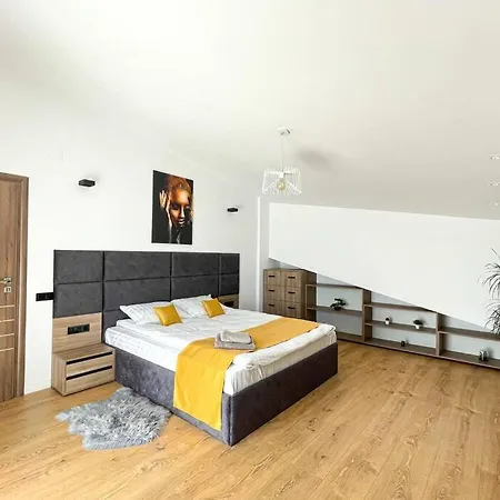 Mons Penthouse Stylish & Relaxing Apartment *