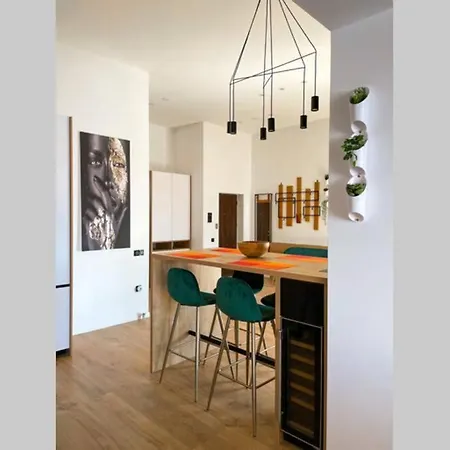Mons Penthouse Stylish & Relaxing Apartment *