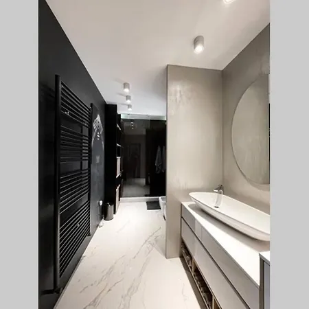 Mons Penthouse Stylish & Relaxing Apartment